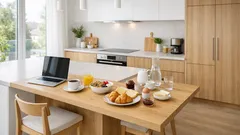 Kücheninsel war gestern: warum eine Halbinsel mit Tisch in Schweizer Wohnungen oft besser passt