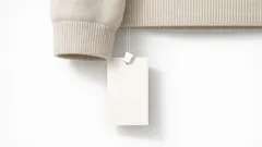 Preisschild weg ohne Schere: der Falt-Trick, der Hang Tags in Sekunden löst