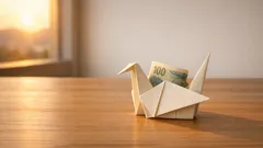 Origami statt Wegwerfen: So faltest du aus einem Blatt einen Kranich-Geldumschlag