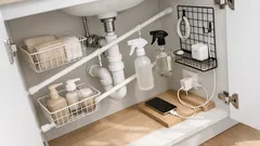 Ordnung unterm Lavabo: 4 einfache Hacks für mehr Stauraum im Badschrank